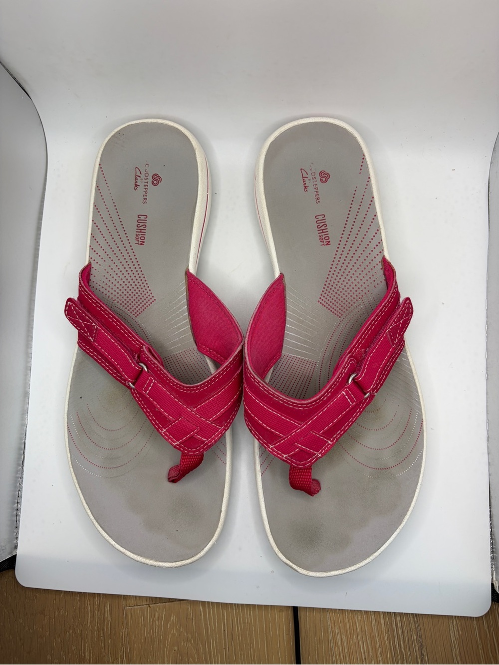 Women’s Clarks Sandals Size 9